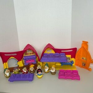 RARE Fisher Price Little People Snow White & The Seven Dwarfs Cottage Complete